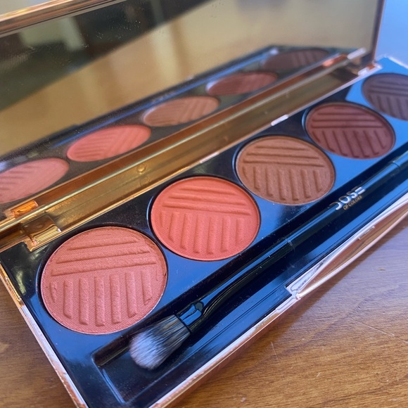 Dose of Colors Sassy Siennas Eyeshadow Palette with brush - Picture 6 of 9